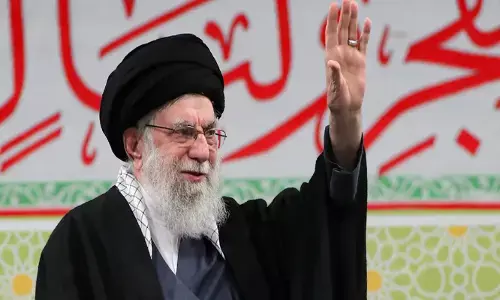 രക്തസാക്ഷിത്വം വരിച്ച ധീരന്‍; കറുത്ത കുര്‍ത്ത ധരിച്ച് മുദ്രാവാക്യങ്ങളുമായി ഒരുകൂട്ടം ആളുകള്‍: ഖമനയി കൊല്ലപ്പെട്ടതിന്റെ പേരില്‍ ഛത്തീസ്ഗഡില്‍ പ്രതിഷേധം