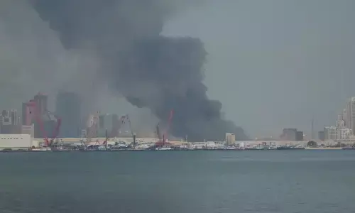 ഖത്തറില്‍ ഇറാന്‍ നടത്തിയ ആക്രമണത്തില്‍  മലയാളിക്ക് പരിക്ക്; ഒമാനില്‍ തകര്‍ന്ന എണ്ണ കപ്പലിലെ രണ്ട് ഇന്ത്യക്കാരെ കാണാതായി