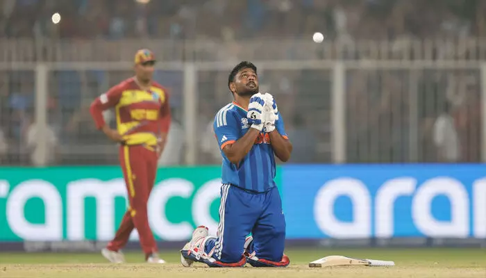 മികച്ച ടൈമിംഗ്, പ്ലേസ്മെന്റ്, ഒപ്പം ആ ക്ലാസ്സിക് ശൈലിയും; സമ്മർദ്ദത്തിൽ ആത്മവിശ്വാസം കൈവിട്ടില്ല; തിങ്ങിനിറഞ്ഞ കാണികൾക്ക് മുന്നിൽ അവൻ ശാന്തനായിരുന്നു; സഞ്ജുവിന്റെ ഇന്നിംഗ്സിനെ പ്രശംസിച്ച് മുൻ താരം മികച്ച ടൈമിംഗ്, പ്ലേസ്മെന്റ്, ഒപ്പം ആ ക്ലാസ്സിക് ശൈലിയും; സമ്മർദ്ദത്തിൽ ആത്മവിശ്വാസം കൈവിട്ടില്ല; തിങ്ങിനിറഞ്ഞ കാണികൾക്ക് മുന്നിൽ അവൻ ശാന്തനായിരുന്നു; സഞ്ജുവിന്റെ ഇന്നിംഗ്സിനെ പ്രശംസിച്ച് മുൻ താരം