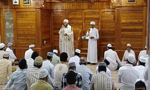 വെള്ളിയാഴ്ചയിലെ പള്ളി പ്രസംഗം ആംഗ്യഭാഷയില്‍ അവതരിപ്പിച്ച് കാസര്‍കോട് സുന്നി സെന്റര്‍;  ശ്രവണ പരിമിതര്‍ക്കായി എല്ലാ വെള്ളിയാഴ്ചകളിലു സൗകര്യം ഒരുക്കും