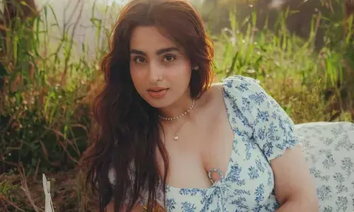 എല്ലാം പുരുഷന്മാരുടെ തമാശകളെന്ന് ഉറപ്പ്, ഏതു നേരവും പരിഹസിച്ചു ചിരിക്കുന്നത് അത്ര രസകരമല്ല; ആർത്തവ ദിനങ്ങളിലെ ഷൂട്ടിങ്ങിനെപ്പറ്റി പറഞ്ഞത് നാഷണൽ ജോക്കായി; മറുപടിയുമായി അയേഷ ഖാൻ