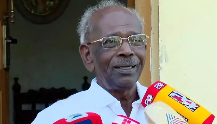 വിജയ സാധ്യതയും എം എം മണിയോട് വോട്ടര്മാര്ക്കുള്ള വ്യക്തിതാല്പര്യവും കണക്കിലടുക്കണം; ഉടുമ്പന്ചോലയില് കെ.കെ. ജയചന്ദ്രനെ സ്ഥാനാര്ഥിയാക്കാനുള്ള നീക്കത്തില് കടുത്ത അതൃപ്തി വിജയ സാധ്യതയും എം എം മണിയോട് വോട്ടര്മാര്ക്കുള്ള വ്യക്തിതാല്പര്യവും കണക്കിലടുക്കണം; ഉടുമ്പന്ചോലയില് കെ.കെ. ജയചന്ദ്രനെ സ്ഥാനാര്ഥിയാക്കാനുള്ള നീക്കത്തില് കടുത്ത അതൃപ്തി