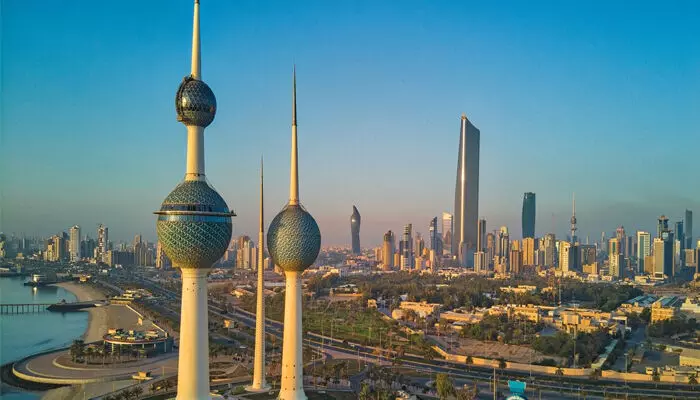 പശ്ചിമേഷ്യയിൽ സംഘർഷം പുകയുന്നതിനിടെ പ്രവാസികൾക്ക് ആശ്വാസം; കുവൈറ്റിൽ സന്ദർശകവിസകളുടെ കാലാവധി നീട്ടി; മടങ്ങാനുള്ളവർക്ക് മൂന്നുമാസംകൂടി സമയം പശ്ചിമേഷ്യയിൽ സംഘർഷം പുകയുന്നതിനിടെ പ്രവാസികൾക്ക് ആശ്വാസം; കുവൈറ്റിൽ സന്ദർശകവിസകളുടെ കാലാവധി നീട്ടി; മടങ്ങാനുള്ളവർക്ക് മൂന്നുമാസംകൂടി സമയം