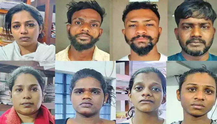 സ്പാ ഉടമയെ വീട്ടില് കെട്ടിയിട്ട് സ്വര്ണവും പണവും കവര്ന്ന കേസ്; ജീവനക്കാരിയും ട്രാന്സ്ജെന്ഡറുകളും അടക്കം എട്ടുപേര് അറസ്റ്റില് സ്പാ ഉടമയെ വീട്ടില് കെട്ടിയിട്ട് സ്വര്ണവും പണവും കവര്ന്ന കേസ്; ജീവനക്കാരിയും ട്രാന്സ്ജെന്ഡറുകളും അടക്കം എട്ടുപേര് അറസ്റ്റില്