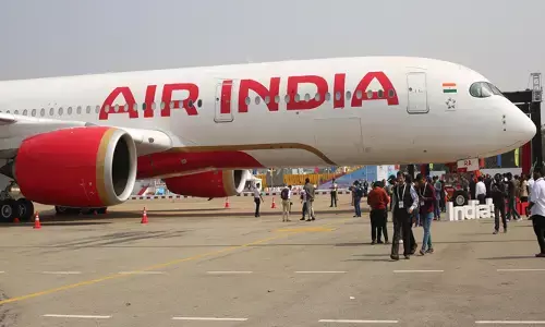 എയർ ഇന്ത്യയുടെ ഏഴ് വിമാന സർവീസുകൾ റദ്ദാക്കി; ഗൾഫ് മേഖലയിൽ നിന്ന് കൊച്ചിയിലേക്ക് എത്തേണ്ട 34 വിമാനങ്ങളും റദ്ദാക്കി; ഒമാനിലേക്കുളള സർവ്വീസുകൾ പുനരാരംഭിച്ചു; കൂടുതൽ അറിയാം