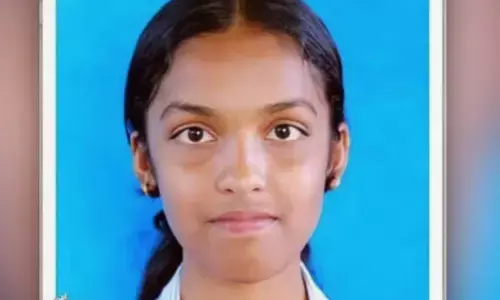 രാവിലെ ട്യൂഷന് പോകാത്തതിന് അച്ഛൻ വഴക്ക് പറഞ്ഞു; പിന്നാലെ വീടിനുള്ളിൽ ദാരുണ കാഴ്ച; ഇന്ന് എസ്എസ്എൽസി പരീക്ഷ എഴുതാനിരുന്ന വിദ്യാർത്ഥിനിയെ മരിച്ച നിലയിൽ കണ്ടെത്തി