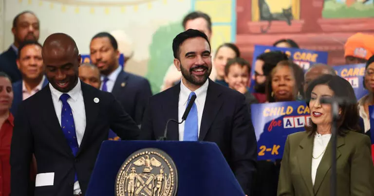 ന്യൂയോര്ക്കില് അനധികൃത കുടിയേറ്റക്കാര്ക്കും സൗജന്യ ശിശുപരിചരണം; നികുതിപ്പണം ധൂര്ത്തടിക്കുന്നതായി വിമര്ശനം ന്യൂയോര്ക്കില് അനധികൃത കുടിയേറ്റക്കാര്ക്കും സൗജന്യ ശിശുപരിചരണം; നികുതിപ്പണം ധൂര്ത്തടിക്കുന്നതായി വിമര്ശനം