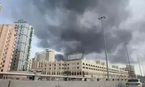 ഗള്‍ഫ് രാജ്യങ്ങളില്‍ ആക്രമണം കടുപ്പിച്ച് ഇറാന്‍; മനാമയില്‍ പാര്‍പ്പിട സമുച്ചയങ്ങള്‍ക്ക് നേരെയും ഹോട്ടലുകള്‍ക്ക് നേരെയും ആക്രമണം: ഇറാന്റെ ബാലിസ്റ്റിക് മിസൈലുകളെ ഫലപ്രദമായി പ്രതിരോധിച്ച് സൗദി അറേബ്യ