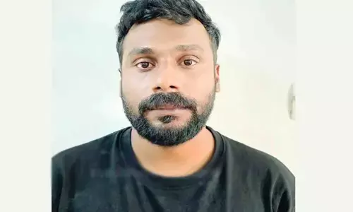 സാമൂഹികമാധ്യമം വഴി പരിചയപ്പെട്ട യുവതിയെ ഹോട്ടലിലെത്തിച്ച് പീഡിപ്പിച്ചു; ആറു പവന്‍ സ്വര്‍ണം കവര്‍ന്നു; 34കാരനെതിരെ വീണ്ടും പരാതി: നിരവധി സ്ത്രീകളുമായി ബന്ധം