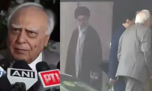 ആയത്തുല്ല അലി ഖമനയിയുടെ വധം; ഇറാന്‍ എംബസിയിലെ ദുഃഖാചരണത്തില്‍ പങ്കെടുത്ത് കപില്‍ സിബല്‍