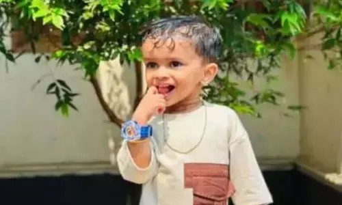 പിക്കപ്പ് വാൻ പിറകോട്ട് എടുക്കുന്നതിനിടെ വാഹനത്തിനടിയിൽപ്പെട്ടു; മൂന്ന് വയസുകാരന് ദാരുണാന്ത്യം; സംഭവം മലപ്പുറത്ത്