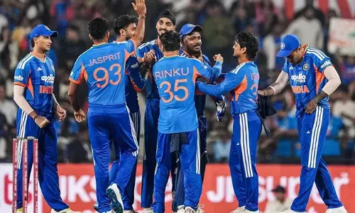 തോൽക്കാൻ വയ്യേ വയ്യ; ചന്ദ്രഗ്രഹണം ദിവസം പരിശീലനം മാറ്റി; ഹോട്ടലും ഡ്രസ്സിംഗ് റൂമും ഉപേക്ഷിച്ച് ഇന്ത്യൻ ടീം; ഹോം ഡ്രസ്സിംഗ് റൂം കിവീസിന് വിട്ടുനൽകി