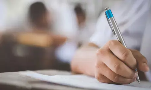 ഒന്‍പതാം ക്ലാസിലെ പരീക്ഷയ്ക്ക് നല്‍കിയത് എട്ടാം ക്ലാസിലെ ചോദ്യക്കടലാസ്