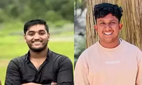 കര്‍ണാടകയില്‍ ലോറി മരത്തിലിടിച്ച് മറിഞ്ഞ് രണ്ടു മലയാളി യുവാക്കള്‍ മരിച്ചു