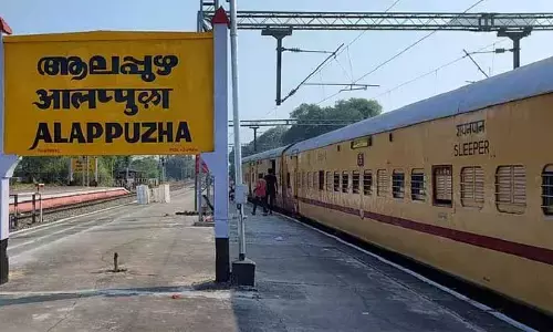 ആലപ്പുഴയില്‍ ട്രെയിന്‍ കോച്ചിനടിയില്‍ മനുഷ്യന്റെ കൈ; സംഭവം ആലപ്പുഴ- ധന്‍ബാദ് എക്‌സ്പ്രസില്‍