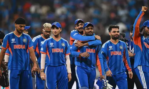 ലോകകപ്പ് നേടിയാല്‍ ഇന്ത്യക്ക് എത്ര കോടി കിട്ടും? കിരീടം നേടുന്ന ടീമിന് 27.48 കോടി രൂപ സമ്മാനത്തുക;  രണ്ടാം സ്ഥാനക്കാര്‍ക്കും കൈനിറയെ പണം;  സ്പോണ്‍സര്‍ഷിപ്പ് വരുമാനം തുണച്ചതോടെ സമ്മാനത്തുകയില്‍ 20 ശതമാനം വര്‍ധനവ്