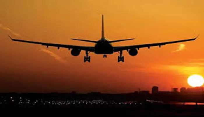 ഡല്ഹി-ഗോവ വിമാനത്തിന്റെ ശുചിമുറിയില് കയറി ബീഡി വലിച്ചു; കൈയ്യില് ലൈറ്റര്: ഡല്ഹി സ്വദേശിയായ യുവാവിനെതിരെ കേസ് ഡല്ഹി-ഗോവ വിമാനത്തിന്റെ ശുചിമുറിയില് കയറി ബീഡി വലിച്ചു; കൈയ്യില് ലൈറ്റര്: ഡല്ഹി സ്വദേശിയായ യുവാവിനെതിരെ കേസ്