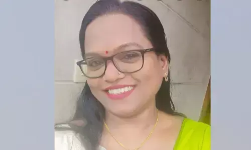 ഇന്‍ഡിക്കേറ്ററിട്ട് തിരിയാന്‍ കാത്തുനില്‍ക്കവെ സ്‌കൂട്ടറിന് പിന്നില്‍ കെഎസ്ആര്‍ടിസി ബസിടിച്ചു; അമ്മ മരിച്ചു: ഗുരുതരമായി പരിക്കേറ്റ മകന്‍ ആശുപത്രിയില്‍