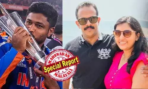 വിന്ഡീസിനെതിരെ സൂപ്പര് 8ല് സഞ്ജു മിന്നിച്ചപ്പോള് 500 രൂപ സമ്മാനം; സെമിയിലും തകര്ത്തതോടെ 1000 രൂപ; ഫൈനലില് സഞ്ജു കരുത്തില് ഇന്ത്യ കപ്പടിച്ചതോടെ 82 ജീവനക്കാര്ക്ക് 2,000 രൂപ വീതം ബോണസായി നല്കി കട്ട ഫാനായ മുതലാളി; തന്റെ സ്വപ്നമാണ് സഞ്ജുവിലൂടെ യാഥാര്ഥ്യമാകുന്നതെന്ന് പാമ്പാടിക്കാരന് വിന്ഡീസിനെതിരെ സൂപ്പര് 8ല് സഞ്ജു മിന്നിച്ചപ്പോള് 500 രൂപ സമ്മാനം; സെമിയിലും തകര്ത്തതോടെ 1000 രൂപ; ഫൈനലില് സഞ്ജു കരുത്തില് ഇന്ത്യ കപ്പടിച്ചതോടെ 82 ജീവനക്കാര്ക്ക് 2,000 രൂപ വീതം ബോണസായി നല്കി കട്ട ഫാനായ മുതലാളി; തന്റെ സ്വപ്നമാണ് സഞ്ജുവിലൂടെ യാഥാര്ഥ്യമാകുന്നതെന്ന് പാമ്പാടിക്കാരന്