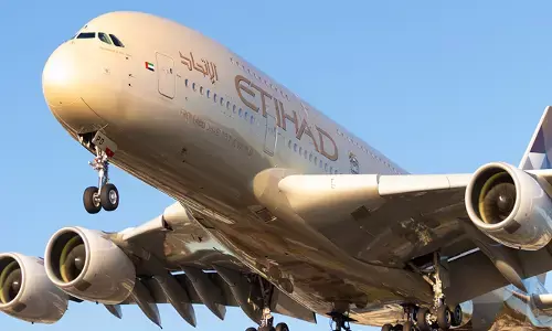 എല്ലാം മറന്ന് പൈലറ്റുമാർ വീണ്ടും ദൗത്യത്തിലേക്ക്; അബുദാബിയിൽ നിന്ന് 40,000 അടി ഉയരം താണ്ടാൻ ഇത്തിഹാദ് എയർവെയ്‌സ്; പുതുക്കിയ വിമാന ഷെഡ്യൂൾ പുറത്തിറക്കി