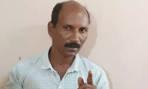 നടുറോഡില് വാക്കുതര്ക്കം; യുവതിയെ വെട്ടിപരുക്കേല്പ്പിച്ചു; സുഹൃത്ത് അറസ്റ്റില് നടുറോഡില് വാക്കുതര്ക്കം; യുവതിയെ വെട്ടിപരുക്കേല്പ്പിച്ചു; സുഹൃത്ത് അറസ്റ്റില്