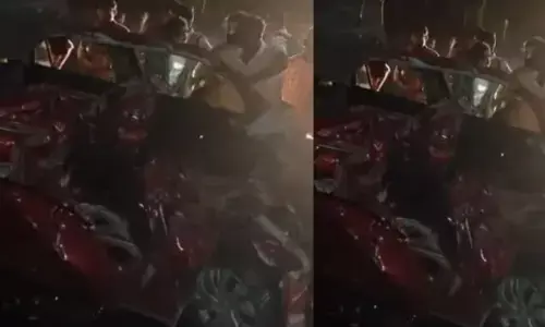 വയനാടിനെ ഞെട്ടിച്ച് അപകടം; കെഎസ്ആർടിസി ബസും കാറും കൂട്ടിയിടിച്ച് രണ്ട് പേര്‍ക്ക് ദാരുണാന്ത്യം; ഒരാളുടെ നില അതീവ ഗുരുതരം