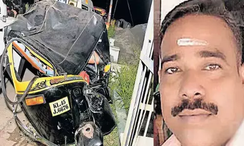 പൂച്ചയെ രക്ഷിക്കാന്‍ ഓട്ടോ വെട്ടിച്ചു; എതിരെവന്ന സ്വകാര്യ ബസില്‍ ഇടിച്ചു മറിഞ്ഞ് ഓട്ടോ ഡ്രൈവര്‍ക്ക് ദാരുണാന്ത്യം