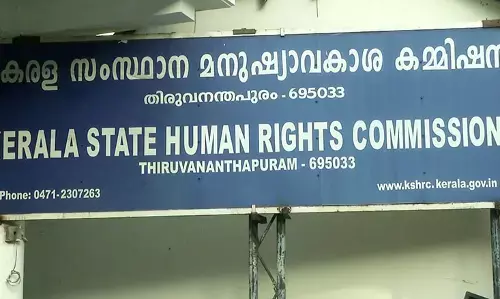 കേന്ദ്ര സംസ്ഥാന ഫണ്ടുകള്‍ യഥാസമയം കമ്പനിക്ക് നല്‍കിയില്ല; 108 ആംബുലന്‍സ് ജീവനക്കാരുടെ ശമ്പളം മുടങ്ങരുത് : മനുഷ്യാവകാശ കമ്മീഷന്‍