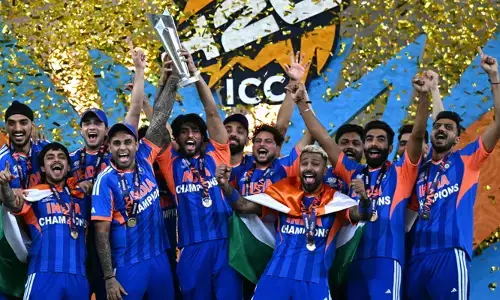 ക്രിക്കറ്റ് ലോകത്തിന്റെ അഭിനന്ദനം ഏറ്റുവാങ്ങി സൂര്യകുമാറും സംഘവും; ബിസിസിഐ നല്‍കിയ  131 കോടി പാരിതോഷികം വീതിച്ചെടുക്കും; സഞ്ജു ഉള്‍പ്പെടെയുള്ള താരങ്ങള്‍ക്ക് ലഭിക്കുക ആറ് കോടി;  പ്രധാനമന്ത്രിയുമായുള്ള കൂടിക്കാഴ്ചയ്ക്ക് ടീം അംഗങ്ങള്‍ ഡല്‍ഹിക്ക്