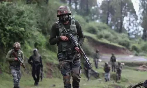 ജമ്മു കശ്മീരില്‍ ഏറ്റുമുട്ടലില്‍ ഒരു ഭീകരനെ വധിച്ചു; രജൗരി സെക്ടറില്‍ നുഴഞ്ഞുകയറ്റ ശ്രമം പരാജയപ്പെടുത്തി ഇന്ത്യന്‍ സൈന്യം