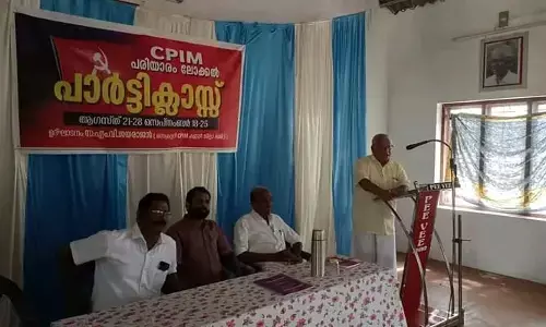 ഇലന്തൂര്‍ പരിയാരം സി.പി.എമ്മില്‍ കൂട്ടത്തല്ലും വെട്ടിനിരത്തലും; ലോക്കല്‍ കമ്മിറ്റിയില്‍ നിന്ന് സെക്രട്ടറിയടക്കം പ്രമുഖര്‍ പുറത്ത്! കോട്ട തകര്‍ത്ത വിമതര്‍ക്ക് അകത്ത് സ്ഥാനക്കയറ്റം