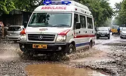 യുവതിയുടെ മൃതദേഹവുമായി വീട്ടിലേക്ക് ആംബുലന്‍സില്‍ മടക്കയാത്ര;  റോഡിലെ കുഴിയില്‍  വീണതോടെ ഉത്തര്‍പ്രദേശ് സ്വദേശി ഉണര്‍ന്നെണീറ്റു; മസ്തിഷ്‌കമരണം സ്ഥിരീകരിച്ച വീട്ടമ്മയ്ക്ക് പുതുജീവന്‍