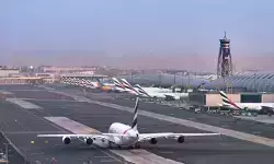 ദുബായ് വിമാനത്താവളത്തിന് നേരെ ഇറാന്റെ ഡ്രോണ്‍ ആക്രമണം; ഇന്ത്യക്കാരനടക്കം നാലുപേര്‍ക്ക് പരുക്ക്; വിമാന സര്‍വീസുകളെ ബാധിച്ചിട്ടില്ലെന്ന് അധികൃതര്‍