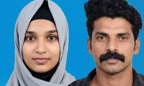 മുത്തങ്ങയില്‍ ലോറിയും സ്‌കൂട്ടറും കൂട്ടിയിടച്ച് അപകടം; രണ്ട് പേര്‍ക്ക് ദാരുണാന്ത്യം