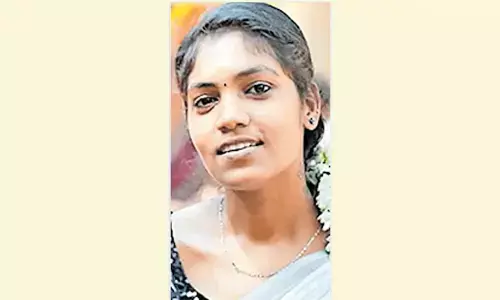 ഗര്‍ഭിണിയായ യുവതി ഭര്‍തൃവീട്ടില്‍ തൂങ്ങി മരിച്ച നിലയല്‍; കിടപ്പുമുറിയിലെ ഫാനില്‍ തൂങ്ങിയത് കണ്ണൂര്‍ സ്വദേശിനിയായ 26കാരി:  ശരണ്യ കൊല്ലം സ്വദേശിയെ പ്രണയിച്ച് വിവാഹം ചെയ്തത് ഒരു വര്‍ഷം മുമ്പ്