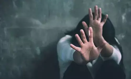 കാറിന്റെ ഇ.എം.ഐ അടക്കുന്നതുമായി ബന്ധപ്പെട്ട തര്‍ക്കം; ഭര്‍ത്താവ് തീകൊളുത്തിയ നഴ്‌സായ യുവതി മരിച്ചു