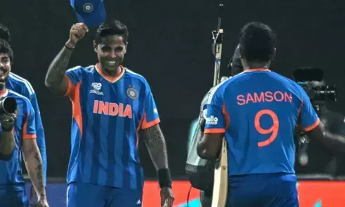 പ്‌ളേയിംഗ് ഇലവനില്‍ നിന്നൊഴിവാക്കിയപ്പോള്‍ സഞ്ജു സമീപിച്ചിരുന്നു; ടീമില്‍ എന്നില്‍ നിന്ന് എന്താണ് വേണ്ടതെന്ന് പറയൂ എന്ന് പറഞ്ഞു;   ആവശ്യപ്പെട്ടത് ഒറ്റക്കാര്യം മാത്രം: വെളിപ്പെടുത്തി സൂര്യകുമാര്‍ യാദവ്