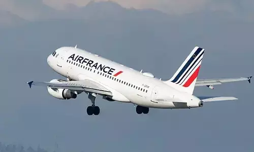 ഈസ്റ്റര്‍ യാത്രകളും റദ്ദാക്കേണ്ടി വരും..! യുദ്ധത്തിന് പിന്നാലെ വിമാനടിക്കറ്റ് നിരക്ക് കുത്തനെ വര്‍ധിപ്പിച്ച് വിമാനക്കമ്പനികള്‍