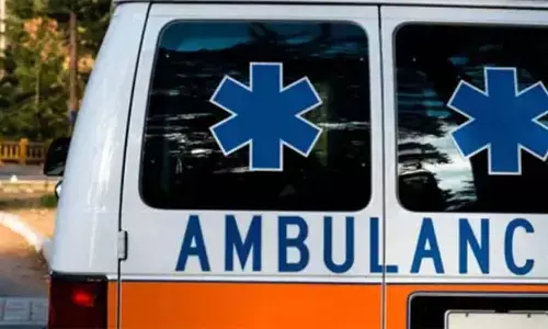 രോഗിയുമായി പോയ ആംബുലന്‍സിന് മുന്നിലേക്ക് ചാടി ആത്മഹത്യ ശ്രമം; യുവാവ് ഗുരുതരാവസ്ഥയില്‍