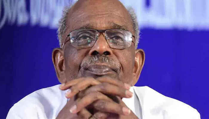 നിങ്ങൾ ജനിക്കും മുമ്പുതന്നെ ഞാനീ പണിതുടങ്ങിയതാണ്; എന്നെ പഠിപ്പിക്കേണ്ട..എന്ത് പറയണമെന്ന് എനിക്ക് അറിയാം; വേദിയിൽ വീണ്ടും കലിപ്പിലായി എംഎം മണി നിങ്ങൾ ജനിക്കും മുമ്പുതന്നെ ഞാനീ പണിതുടങ്ങിയതാണ്; എന്നെ പഠിപ്പിക്കേണ്ട..എന്ത് പറയണമെന്ന് എനിക്ക് അറിയാം; വേദിയിൽ വീണ്ടും കലിപ്പിലായി എംഎം മണി