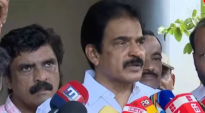 തെരഞ്ഞെടുപ്പ് എപ്പോള് പ്രഖ്യാപിച്ചാലും യുഡിഎഫ് സജ്ജം; അമ്പലപ്പുഴയില് യുഡിഎഫ് സ്ഥാനാര്ത്ഥി ഉണ്ടാകും; കേരള ജനതയ്ക്ക് മൂന്നാം തവണ കൂടി പിണറായി സര്ക്കാരിനെ കുറിച്ച് ആലോചിക്കാന് കഴിയില്ലെന്ന് കെ സി വേണുഗോപാല് തെരഞ്ഞെടുപ്പ് എപ്പോള് പ്രഖ്യാപിച്ചാലും യുഡിഎഫ് സജ്ജം; അമ്പലപ്പുഴയില് യുഡിഎഫ് സ്ഥാനാര്ത്ഥി ഉണ്ടാകും; കേരള ജനതയ്ക്ക് മൂന്നാം തവണ കൂടി പിണറായി സര്ക്കാരിനെ കുറിച്ച് ആലോചിക്കാന് കഴിയില്ലെന്ന് കെ സി വേണുഗോപാല്