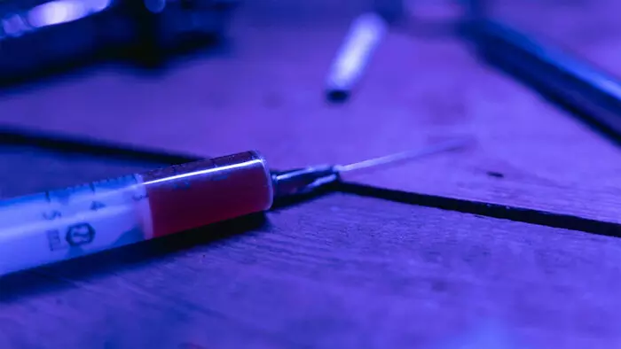 വരന് എയ്ഡ്സ് ബാധിതനാണെന്ന് അറിഞ്ഞ് വിവാഹത്തില് നിന്ന് പിന്മാറി; യുവതിയുടെ ശരീരത്തില് എച്ച്ഐവി ബാധിത രക്തം കുത്തിവെച്ച് യുവാവ് വരന് എയ്ഡ്സ് ബാധിതനാണെന്ന് അറിഞ്ഞ് വിവാഹത്തില് നിന്ന് പിന്മാറി; യുവതിയുടെ ശരീരത്തില് എച്ച്ഐവി ബാധിത രക്തം കുത്തിവെച്ച് യുവാവ്