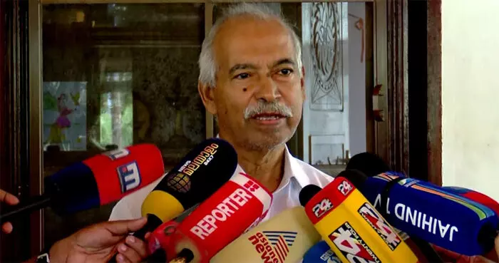 പയ്യന്നൂരില് ടി മധുസൂദനന് തന്നെ സ്ഥാനാര്ഥിയായതോടെ മത്സരിക്കാന് വി കുഞ്ഞികൃഷ്ണന്; സ്ഥാനാര്ത്ഥിത്വ പ്രഖ്യാപനം നാളെ; ഫണ്ട് തട്ടിപ്പ് ആരോപണം ഉയര്ത്തി സിപിഎമ്മിനെതിരെ പ്രചരണം നടത്തും; മണ്ഡലത്തില് കോണ്ഗ്രസ് സ്ഥാനാര്ഥി വേണമെന്ന നിലപാടില് യൂത്ത് കോണ്ഗ്രസ് പയ്യന്നൂരില് ടി മധുസൂദനന് തന്നെ സ്ഥാനാര്ഥിയായതോടെ മത്സരിക്കാന് വി കുഞ്ഞികൃഷ്ണന്; സ്ഥാനാര്ത്ഥിത്വ പ്രഖ്യാപനം നാളെ; ഫണ്ട് തട്ടിപ്പ് ആരോപണം ഉയര്ത്തി സിപിഎമ്മിനെതിരെ പ്രചരണം നടത്തും; മണ്ഡലത്തില് കോണ്ഗ്രസ് സ്ഥാനാര്ഥി വേണമെന്ന നിലപാടില് യൂത്ത് കോണ്ഗ്രസ്