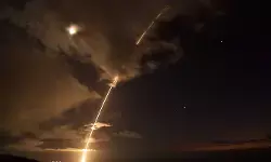 ആകാശത്ത് ഇറാന്റെ മിസൈലുകൾ പായുന്നതിനിടെ രാജ്യത്ത് മറ്റൊരു തലവേദനയും; കടുത്ത നടപടികളുമായി യുഎഇ; 25 പ്രവാസികളെ കൂടി അറസ്റ്റ് ചെയ്യാൻ ഉത്തരവ് ആകാശത്ത് ഇറാന്റെ മിസൈലുകൾ പായുന്നതിനിടെ രാജ്യത്ത് മറ്റൊരു തലവേദനയും; കടുത്ത നടപടികളുമായി യുഎഇ; 25 പ്രവാസികളെ കൂടി അറസ്റ്റ് ചെയ്യാൻ ഉത്തരവ്