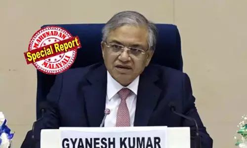 കേരളത്തില് മൊത്തം 2.70 കോടി വോട്ടര്മാര്; 100 വയസിന് മുകളില് 1571 വോട്ടര്മാര്; 30471 പോളിംഗ് സ്റ്റേഷനുകള്; ഇനിയും വോട്ടര്പട്ടികയില് പേരുചേര്ക്കാന് അവസരം; ജനാധിപത്യ ഉത്സവത്തില് എല്ലാവരും പങ്കാളിയാകണമെന്ന് ധ്യാനേഷ് കുമാര് കേരളത്തില് മൊത്തം 2.70 കോടി വോട്ടര്മാര്; 100 വയസിന് മുകളില് 1571 വോട്ടര്മാര്; 30471 പോളിംഗ് സ്റ്റേഷനുകള്; ഇനിയും വോട്ടര്പട്ടികയില് പേരുചേര്ക്കാന് അവസരം; ജനാധിപത്യ ഉത്സവത്തില് എല്ലാവരും പങ്കാളിയാകണമെന്ന് ധ്യാനേഷ് കുമാര്