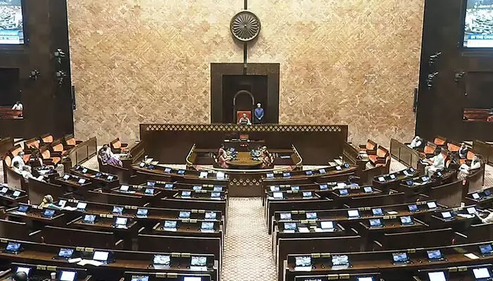 രാജ്യസഭാ തെരഞ്ഞെടുപ്പില് വമ്പന് ട്വിസ്റ്റ്; ബിജെപി സ്ഥാനാര്ഥിക്ക് വോട്ട് ചെയ്ത് കോണ്ഗ്രസ് എംഎല്എമാര്; ബിഹാറില് വിട്ടുനിന്നു; അഞ്ച് സീറ്റുകളിലും എന്ഡിഎ വിജയിച്ചു; നിതീഷ് കുമാറും നിതിന് നബിനുമടക്കം രാജ്യസഭയിലേക്ക് രാജ്യസഭാ തെരഞ്ഞെടുപ്പില് വമ്പന് ട്വിസ്റ്റ്; ബിജെപി സ്ഥാനാര്ഥിക്ക് വോട്ട് ചെയ്ത് കോണ്ഗ്രസ് എംഎല്എമാര്; ബിഹാറില് വിട്ടുനിന്നു; അഞ്ച് സീറ്റുകളിലും എന്ഡിഎ വിജയിച്ചു; നിതീഷ് കുമാറും നിതിന് നബിനുമടക്കം രാജ്യസഭയിലേക്ക്