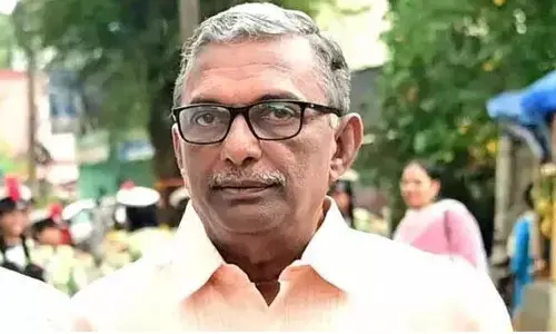 പത്മകുമാറിനെ തൊടാന്‍ പേടിച്ച് സി.പി.എം! ശബരിമല സ്വര്‍ണ്ണക്കൊള്ളയില്‍ അച്ചടക്ക നടപടി ഫ്രീസറില്‍; പാര്‍ട്ടി ചുമതലകളില്‍ നിന്ന് മാറ്റി നിര്‍ത്തിയെങ്കിലും പുറത്താക്കില്ല; കുറ്റപത്രം വരും വരെ സംരക്ഷണം തുടരും