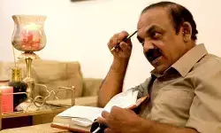 തദ്ദേശ തെരഞ്ഞെടുപ്പ് തൂക്കിയ പോറ്റിയേ കേറ്റിയേ പാട്ടിന് പിന്‍ഗാമിയെത്തുന്നു;  ഫണ്ട് മുക്കിയത് ആരപ്പാ സഖാക്കളാണേ കൃഷ്ണപ്പാ! രക്തസാക്ഷി ഫണ്ടും ശബരിമലയിലെ സ്വര്‍ണ്ണക്കള്ളവും പാട്ടാകും; ബേപ്പൂരങ്ങാടിയില്‍ അന്‍വറിനായി ചോപ്പന്റെ വര്‍ഗീയത; സൈബര്‍ സഖാക്കളുടെ ഉറക്കം കെടുത്താന്‍ വീണ്ടും ജി.പി കുഞ്ഞബ്ദുല്ലയുടെ പാരഡികള്‍!