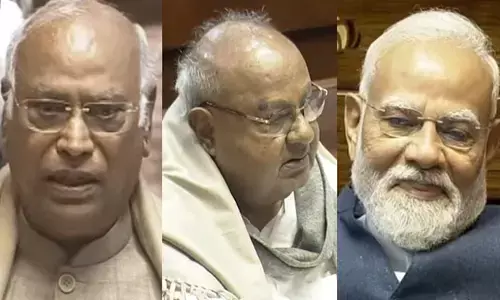 വോ മൊഹബത്ത് ഹമാരെ സാത്ത് കിയെ; ഷാദി മോദി സാഹിബ് കെ സാത്ത്!  പ്രേമിച്ചതും ഡേറ്റ് ചെയ്തതും ഞങ്ങളെ, പക്ഷെ അവസാനം വിവാഹം കഴിച്ചത് മോദിയെ;  പ്രധാനമന്ത്രിയെ വരെ ചിരിപ്പിച്ച് ഖാര്‍ഗെയുടെ വിടവാങ്ങല്‍ പ്രസംഗം; ഇന്ന് രാജ്യസഭയില്‍ നിന്നും പടിയിറങ്ങുന്നത് 37 അംഗങ്ങള്‍