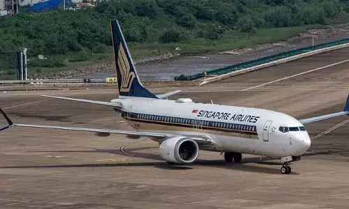 എയര്‍ഹോസ്റ്റസിന് നേരെ ലൈംഗികാതിക്രമം; ഇന്ത്യക്കാരനെതിരെ സിംഗപ്പൂരില്‍ കേസ്